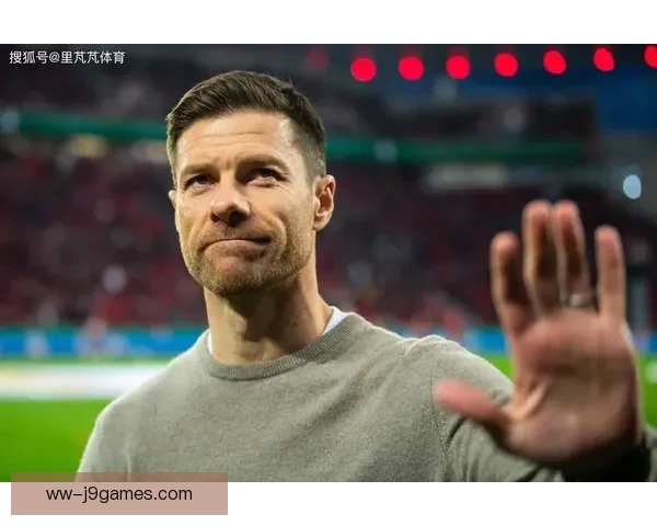 哈维阿隆索率领勒沃库森创造历史五十一场不败战绩震撼足坛